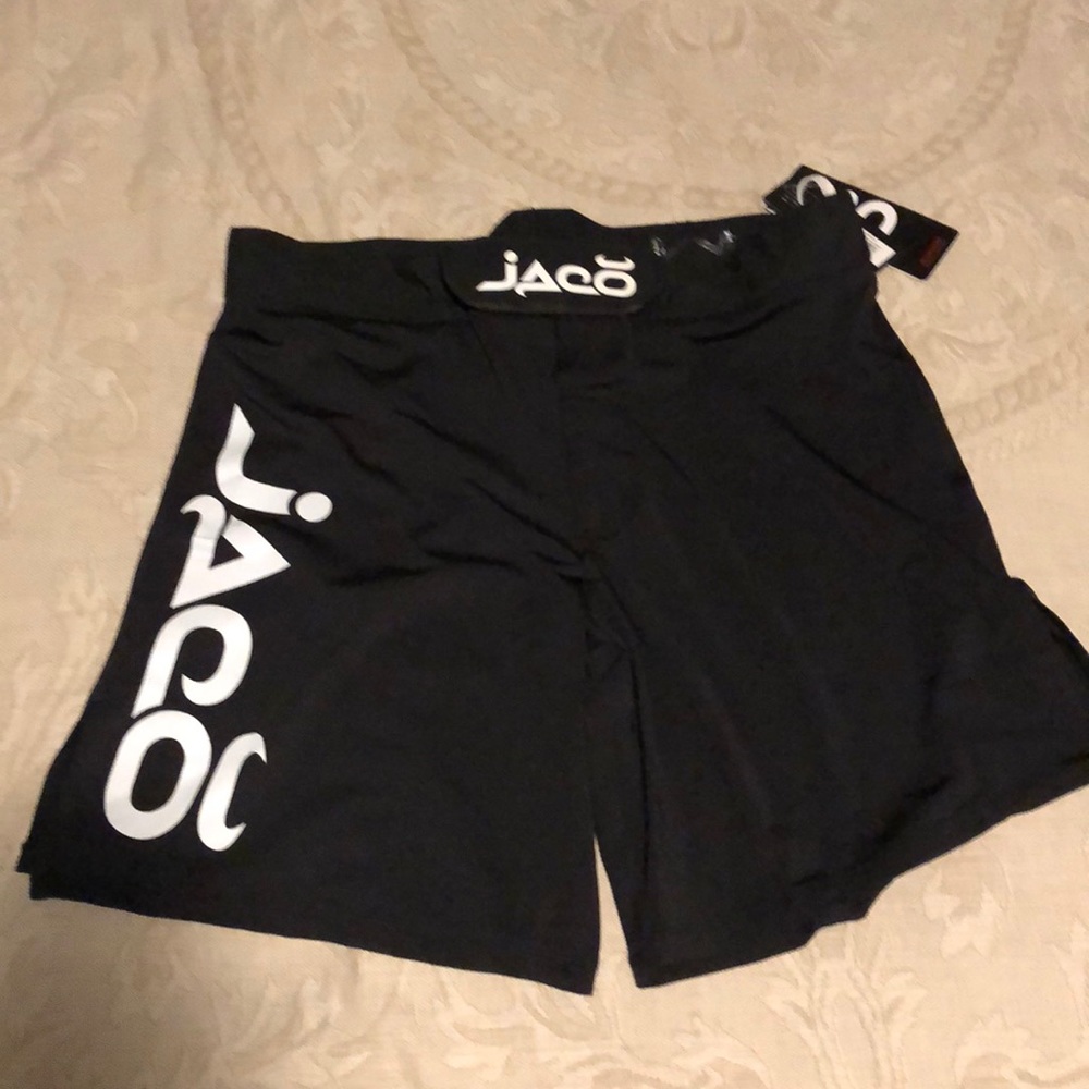 Jack workout men’s shorts - size 34 - brand new